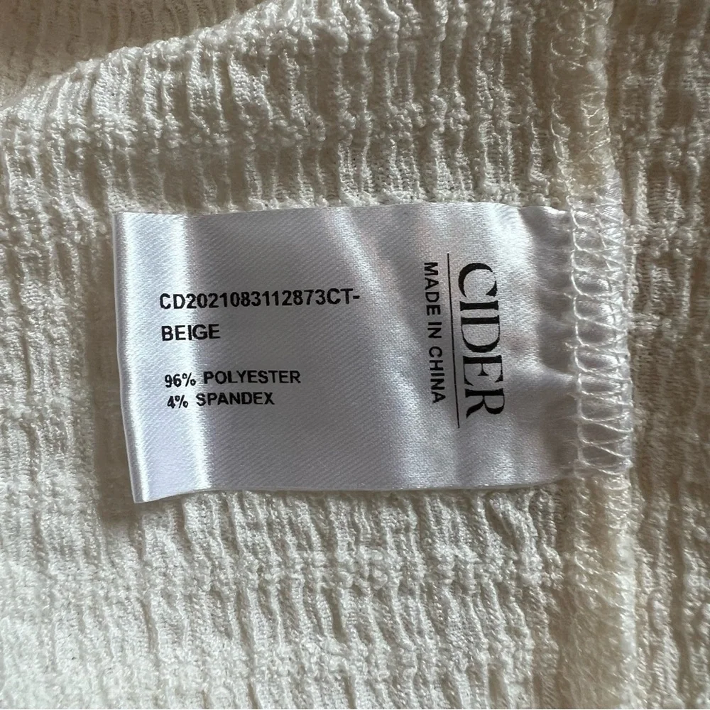 NWT Cider Texture Solid Bell Sleeve Crop Shirt Beige Small - Picture 5 of 6